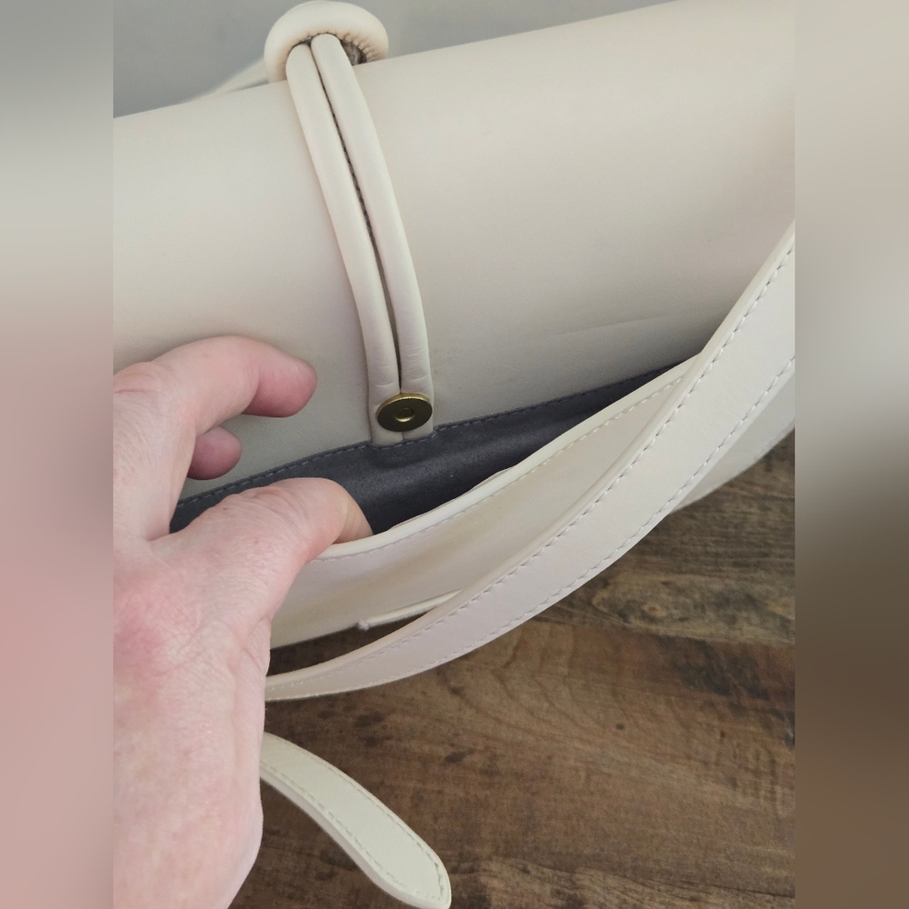 Vince Camuto Jaiya Crossbody Purse - Picture 11 of 12